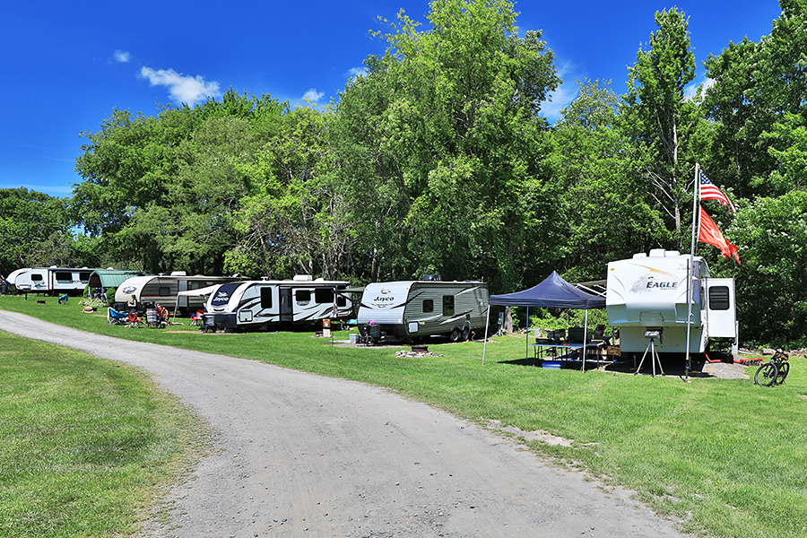 RV Sites at Country Roads Campground